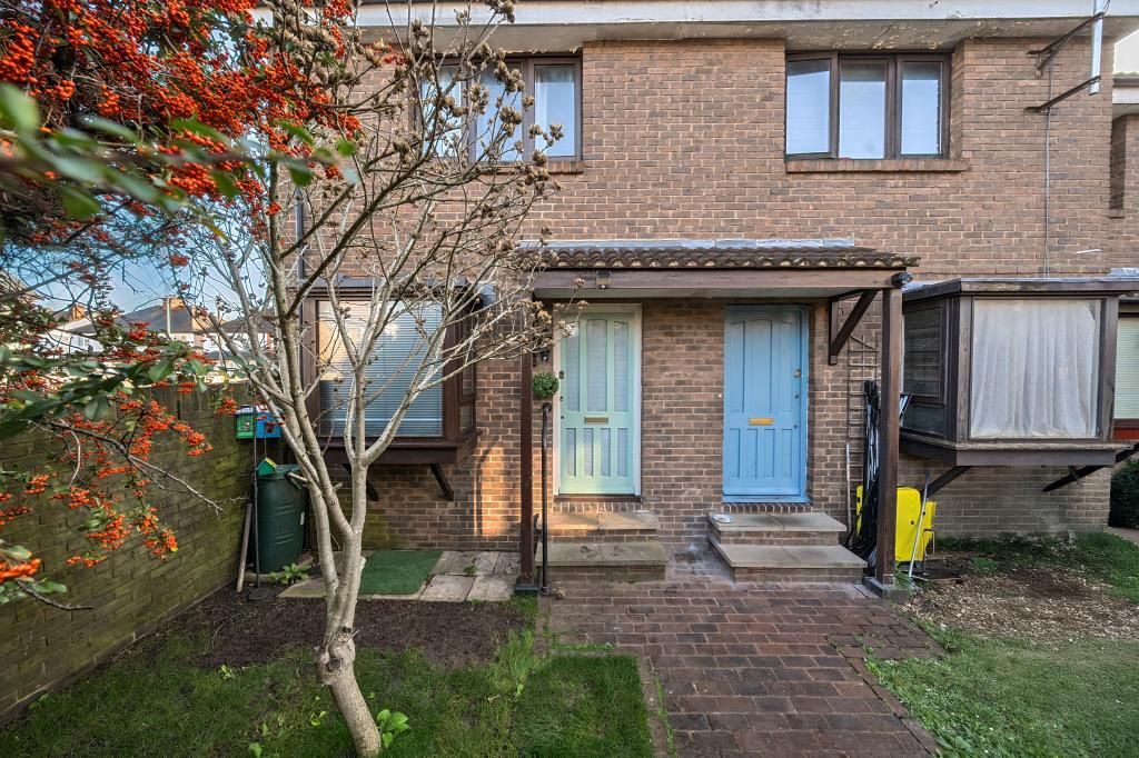 Property photo 1 of 9 External