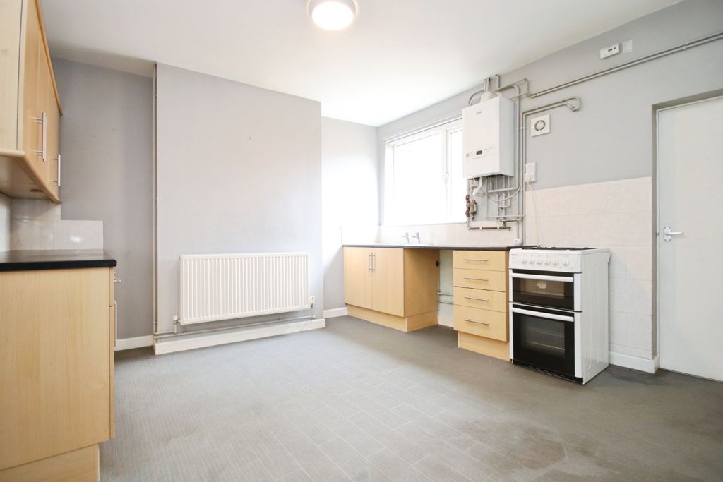 Property photo 2 of 13
