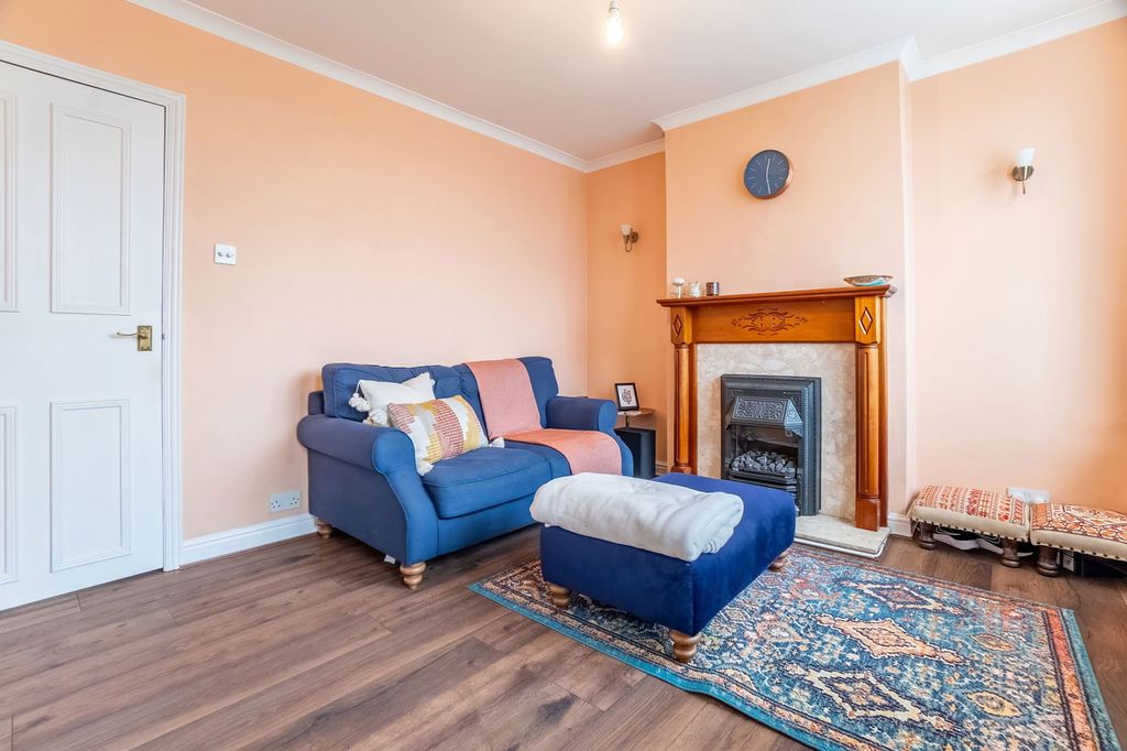 Property photo 3 of 26