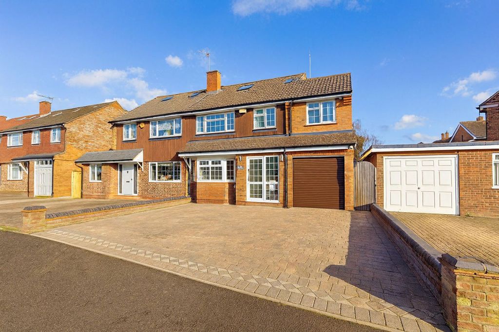 Property photo 1 of 26