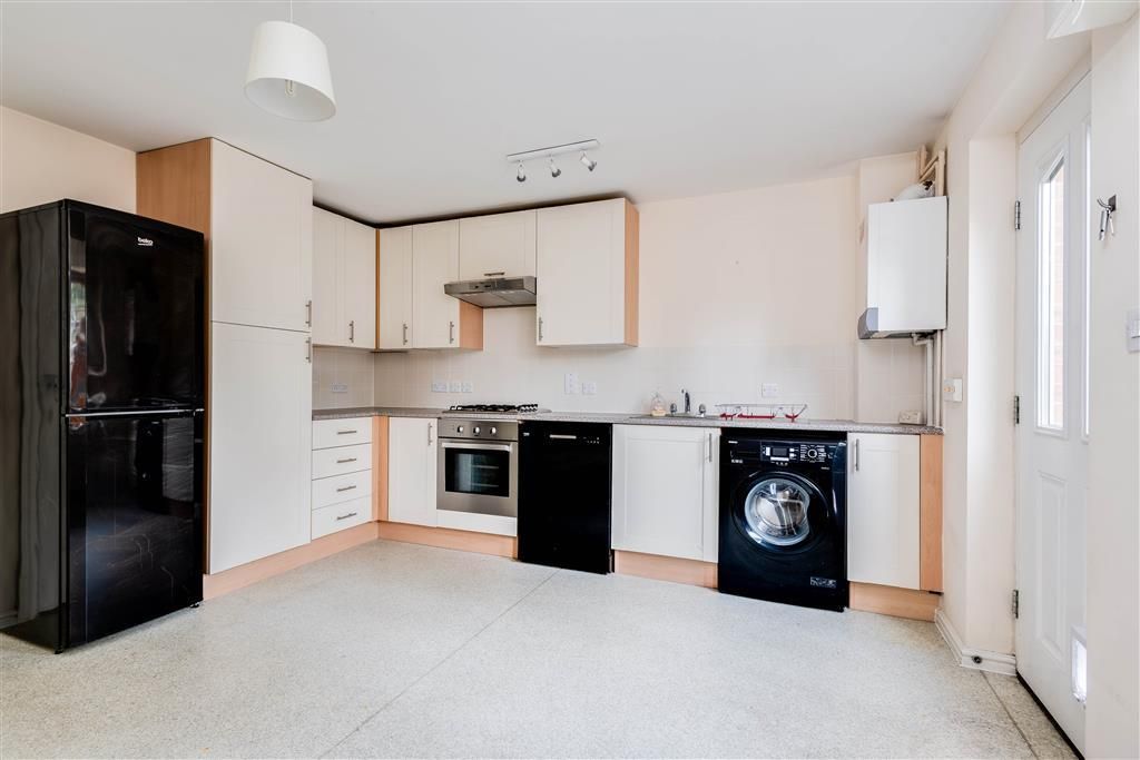 Property photo 3 of 13 Kitchen