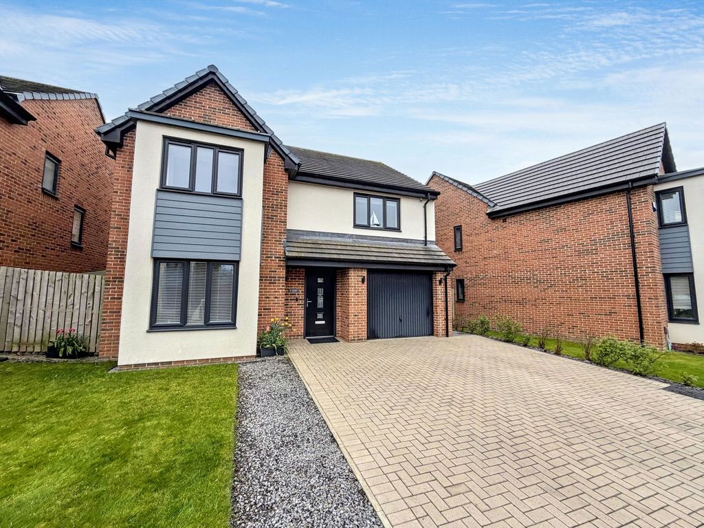 Property photo 1 of 32