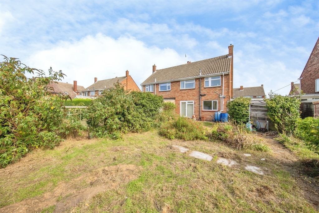 Property photo 2 of 16