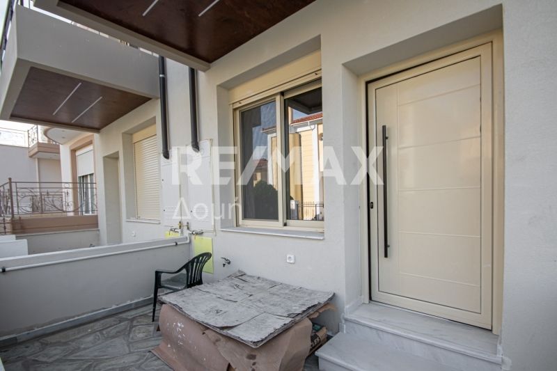 Property photo 3 of 49