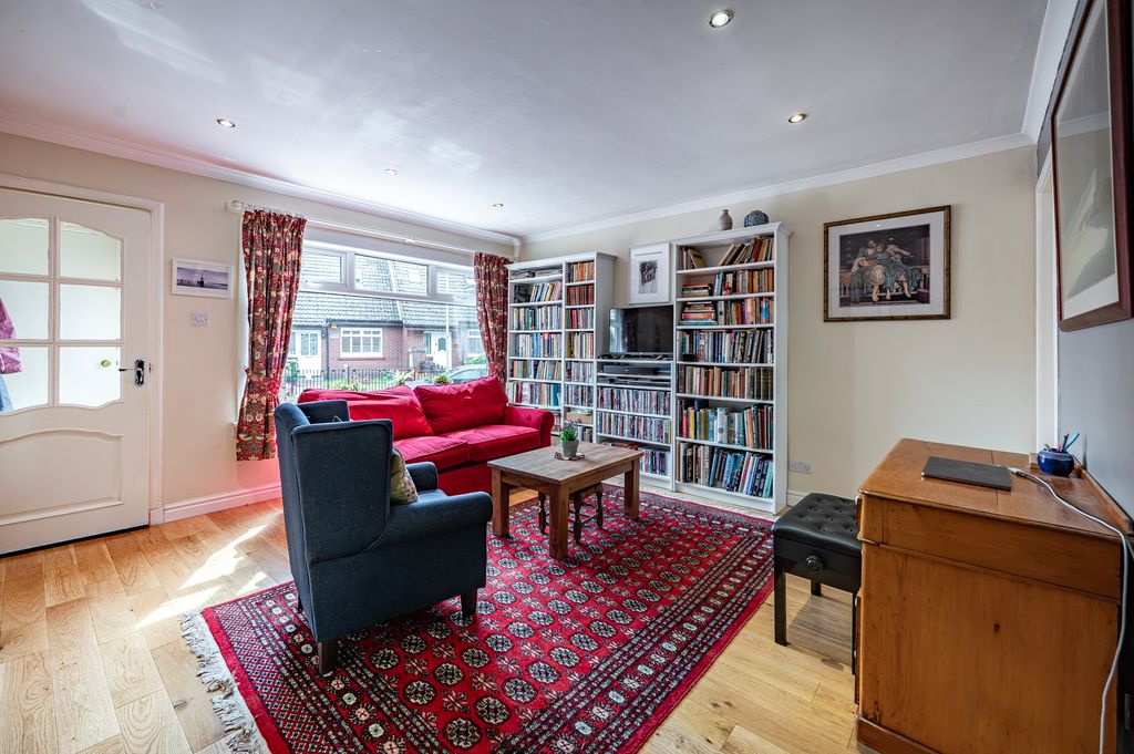 Property photo 3 of 31