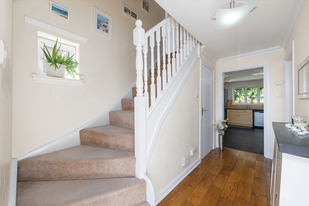 Property photo 2 of 26 Downstairs Landing