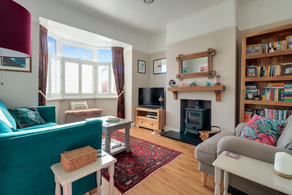 Property photo 2 of 13 Sitting Room