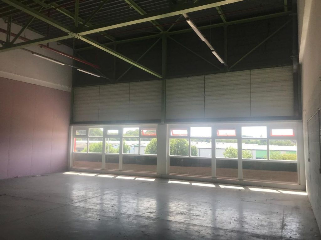 Property photo 1 of 3