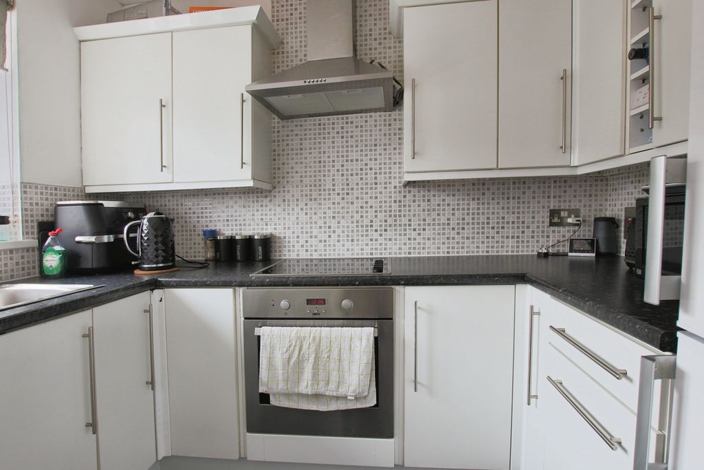 Property photo 3 of 9 4224516