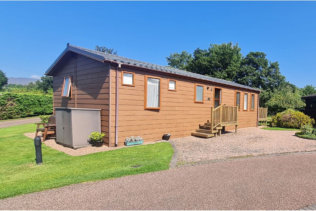 Property photo 3 of 22 Outside