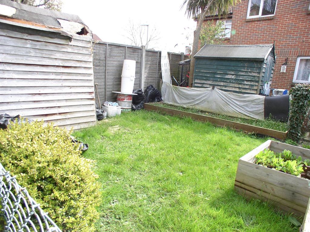 Property photo 2 of 6