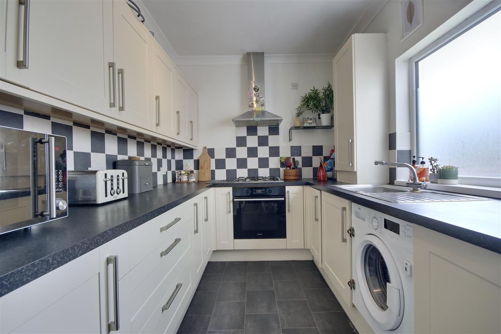 Property photo 2 of 15 B90Afe94-Fdc1-4545-86A6-F6200C2Df048_1_201_A.Jpeg