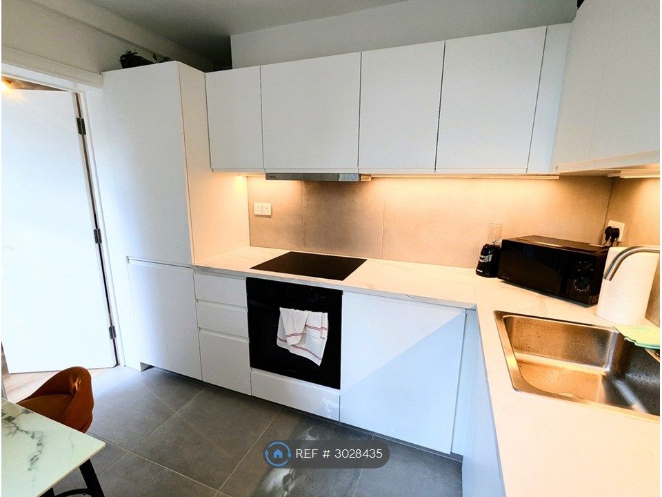 Property photo 2 of 20 Kitchen
