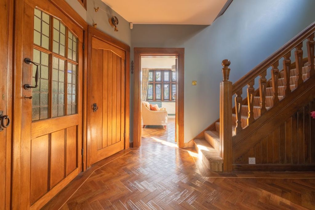 Property photo 3 of 23