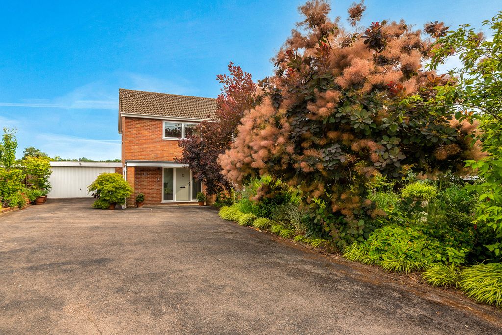 Property photo 1 of 31