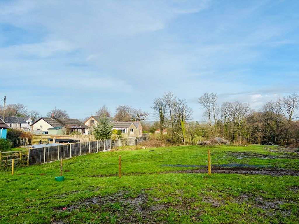 Property photo 3 of 20