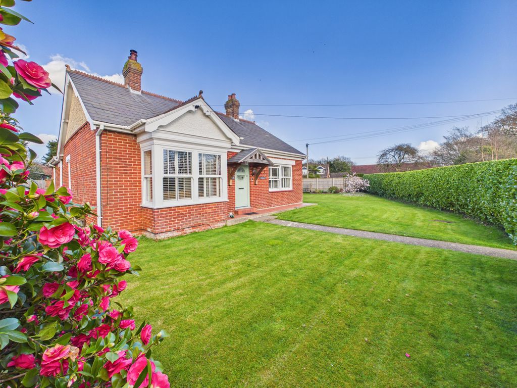 Property photo 1 of 15 4 Bedroom Detached Bungalow For Sale