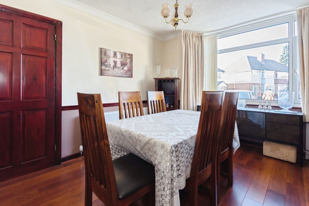 Property photo 2 of 19 Pbox-Img.Jpg