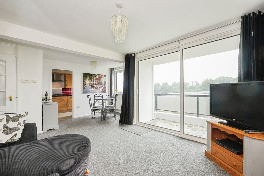 Property photo 2 of 19 Pbox-Img.Jpg