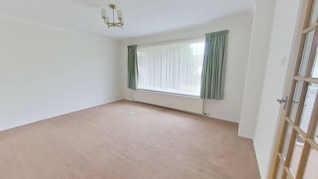 Property photo 2 of 27