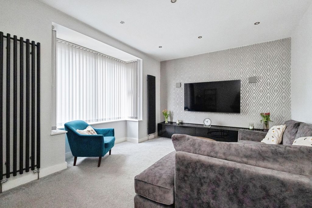 Property photo 2 of 18 Pbox-Img.Jpg