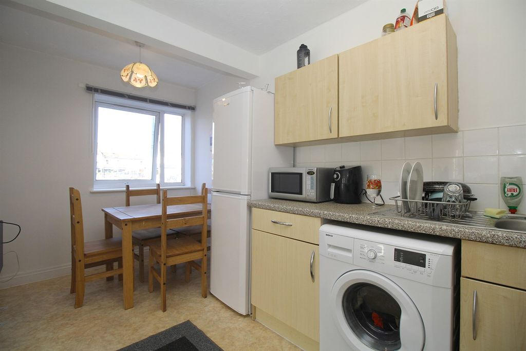 Property photo 3 of 16 Kitchen - Diner