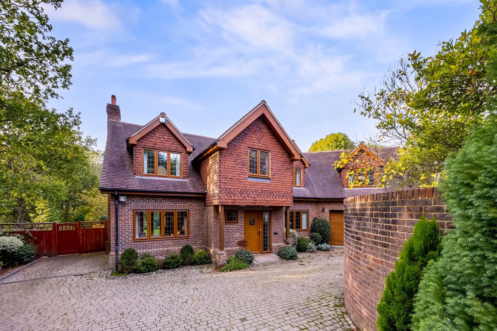 Property photo 3 of 28