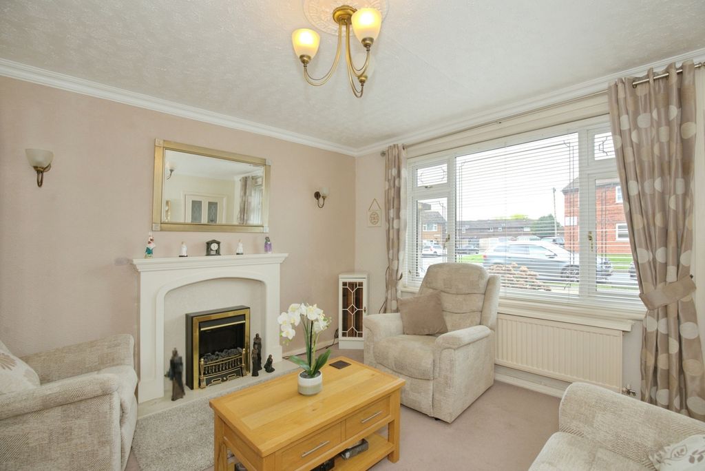 Property photo 3 of 12 Pbox-Img.Jpg