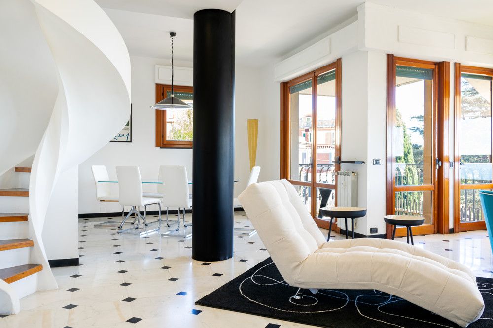 Property photo 3 of 35