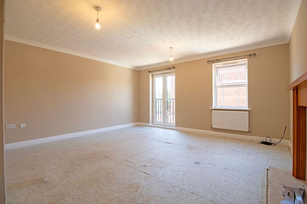Property photo 3 of 14