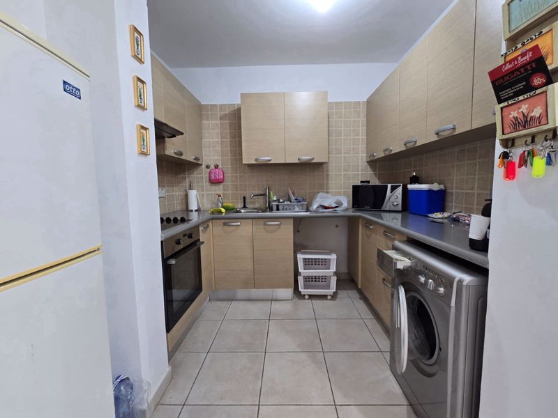 Property photo 3 of 7 Kitchen