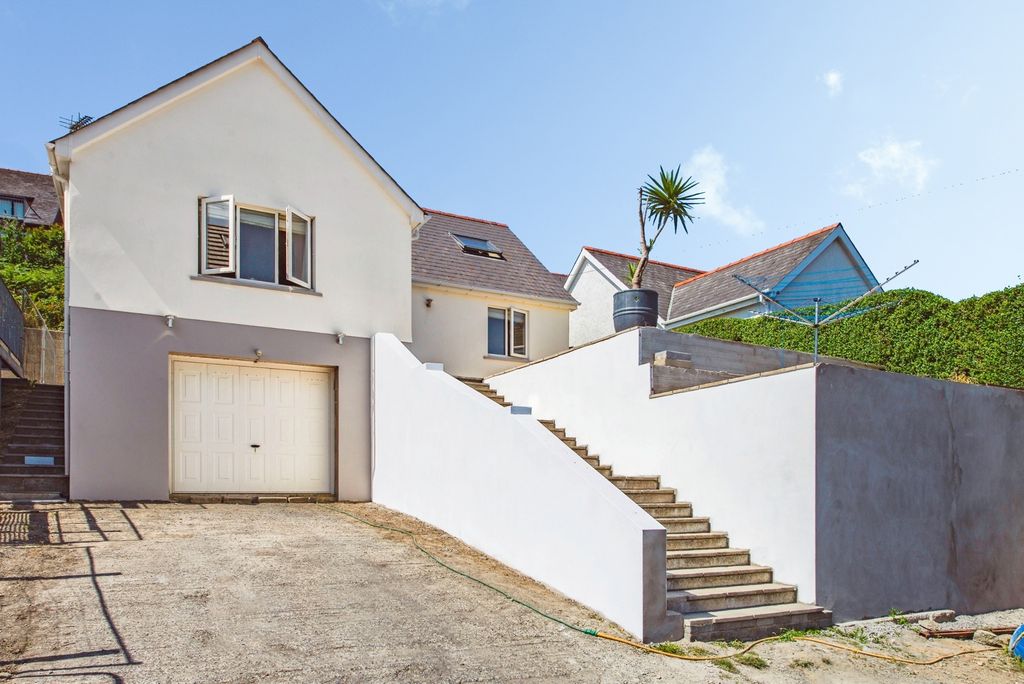 Property photo 1 of 17 Pbox-Img.Jpg