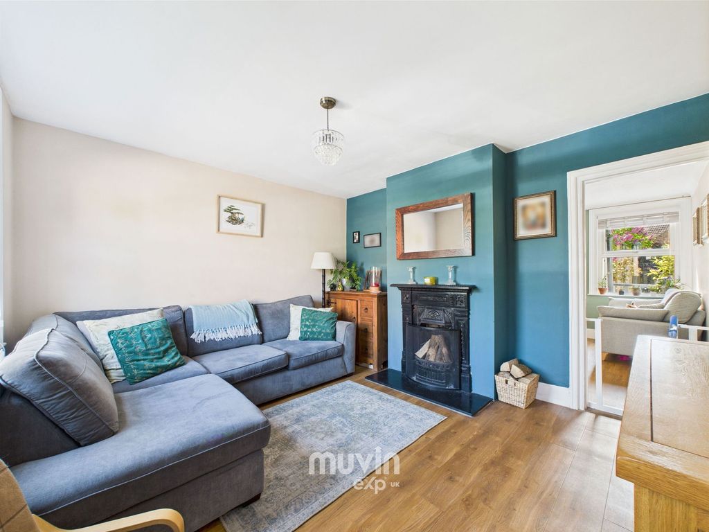 Property photo 2 of 18