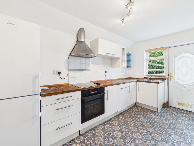 Property photo 3 of 10 Photo 6