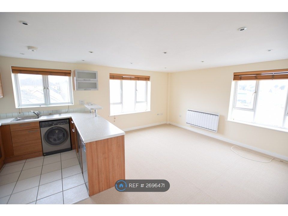 Property photo 3 of 11