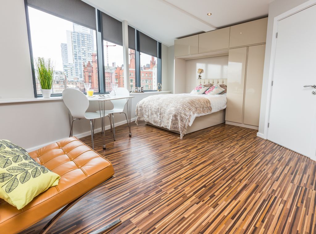 Property photo 1 of 3