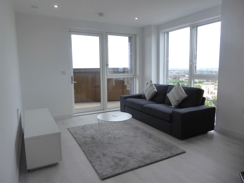 Property photo 2 of 17