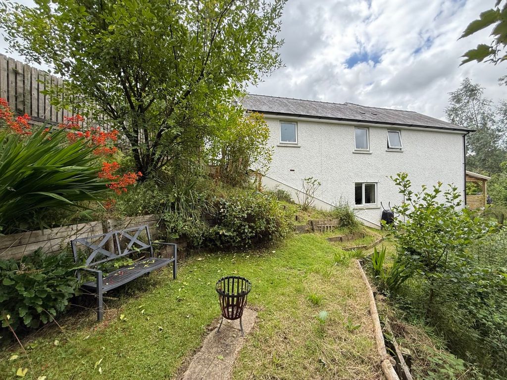Property photo 2 of 60