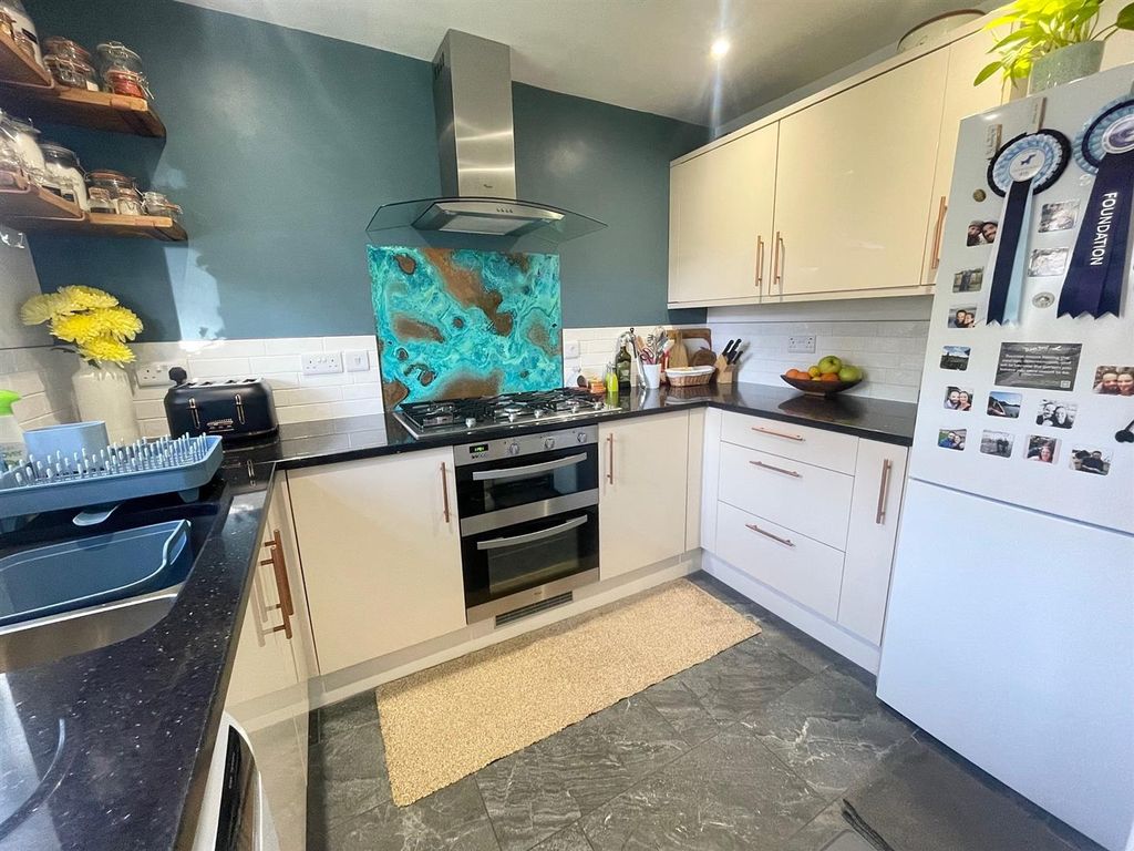 Property photo 2 of 12 Img_0998.Jpeg