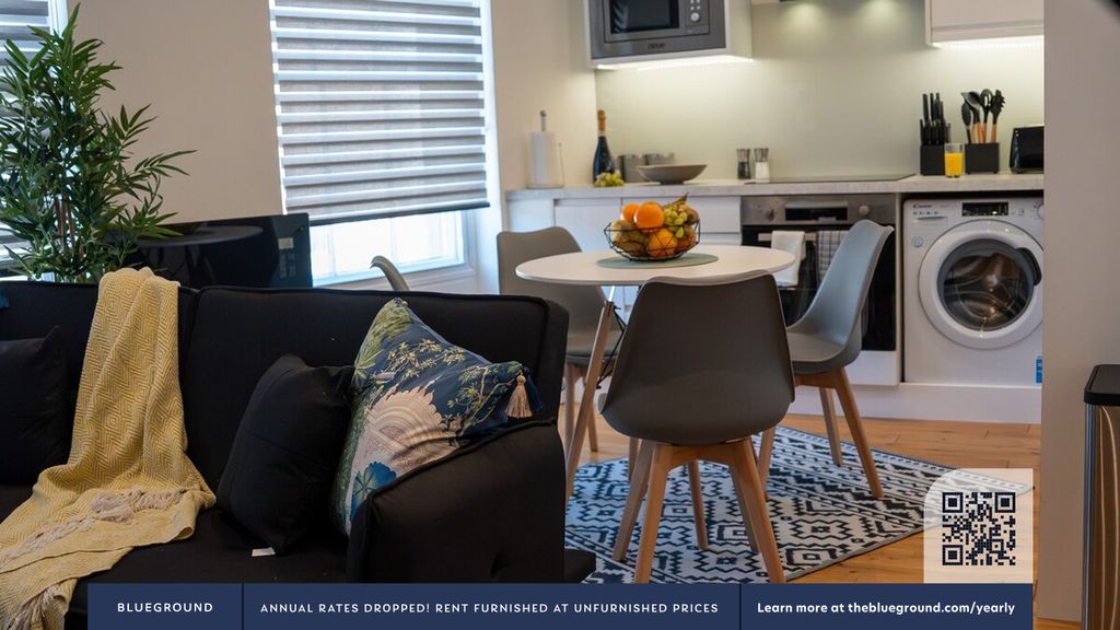 Property photo 3 of 47 Living Room