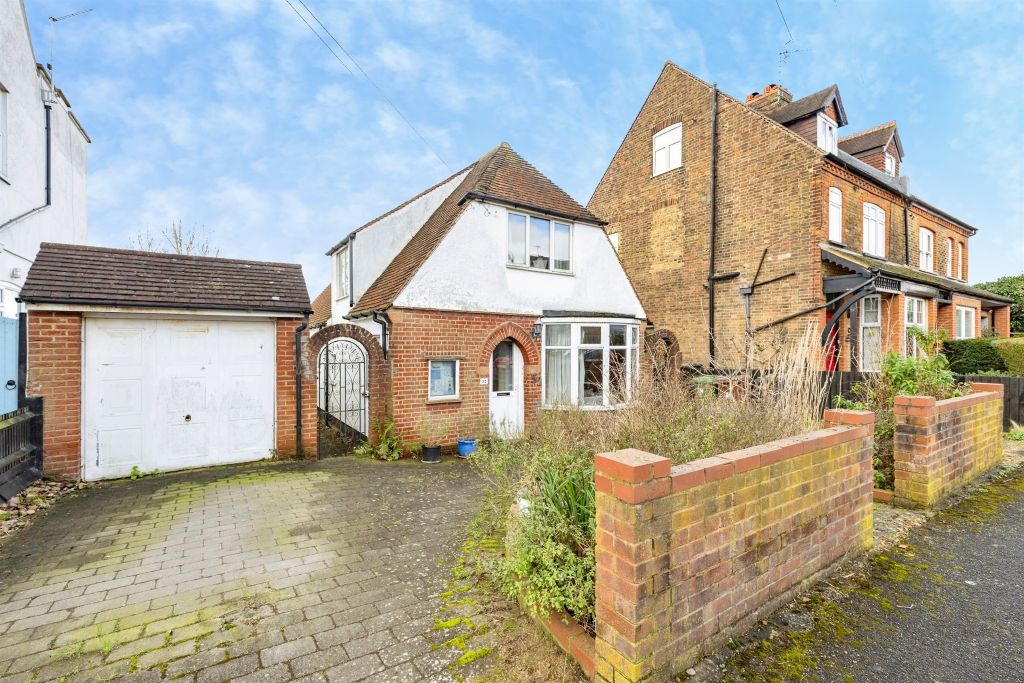 Property photo 1 of 27