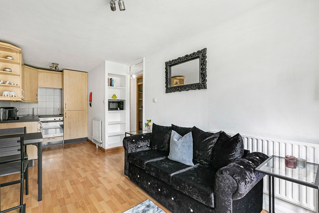Property photo 3 of 19 Reception Room
