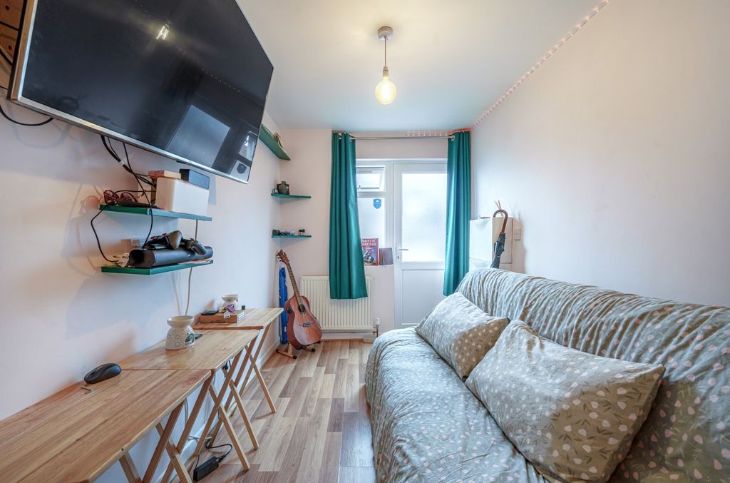 Property photo 3 of 11 1026238 (3)