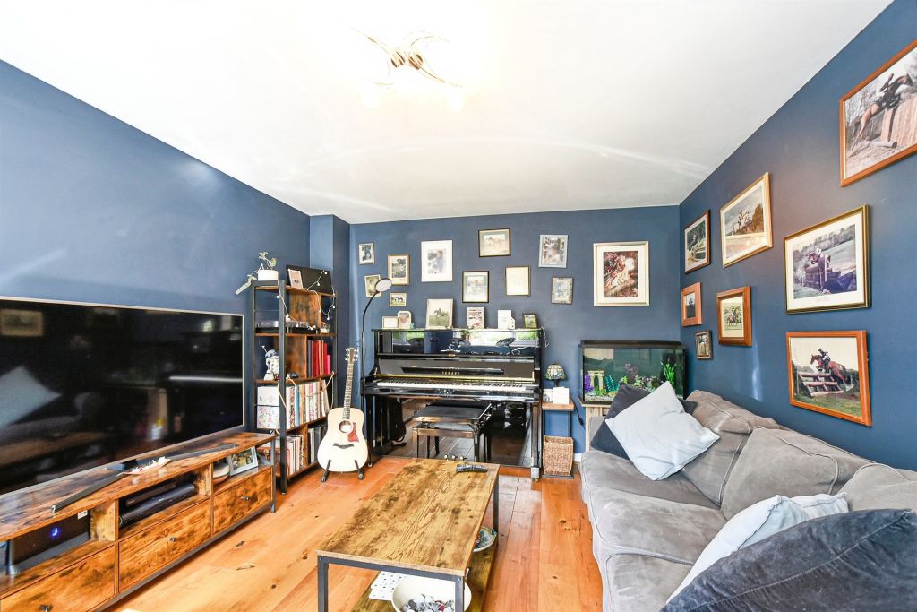 Property photo 3 of 18