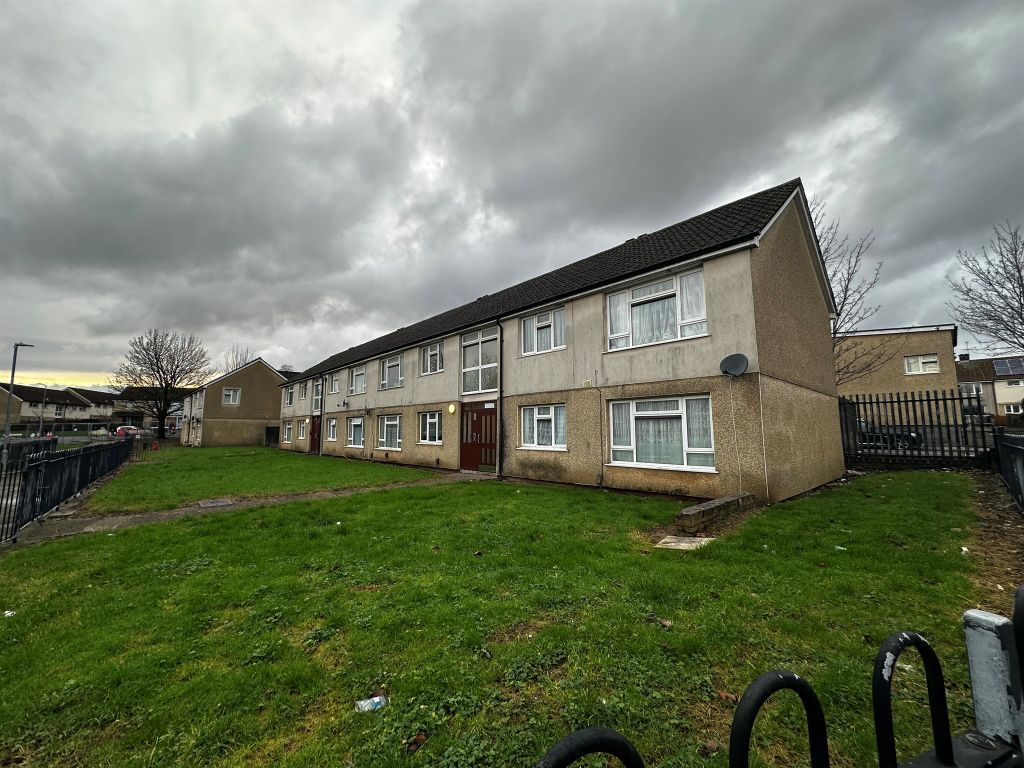 Property photo 2 of 8