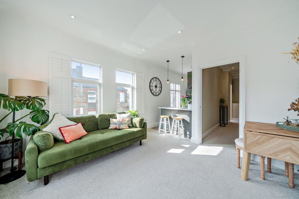 Property photo 1 of 9 1418888-4-69A8365...