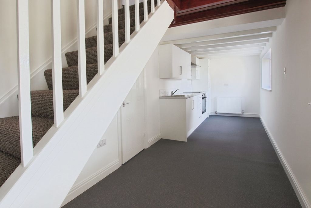Property photo 2 of 15 5039762