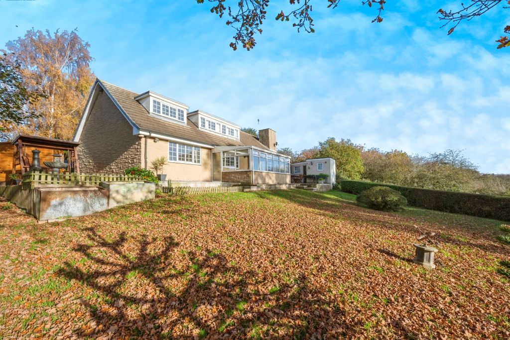 Property photo 1 of 21