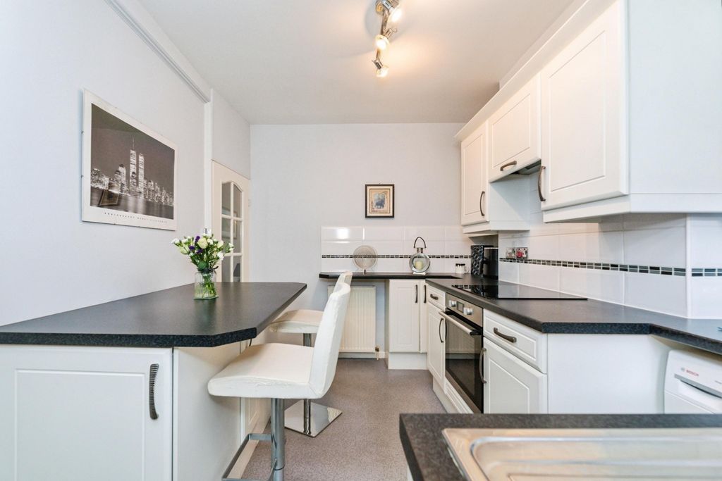Property photo 2 of 16 Pbox-Img.Jpg