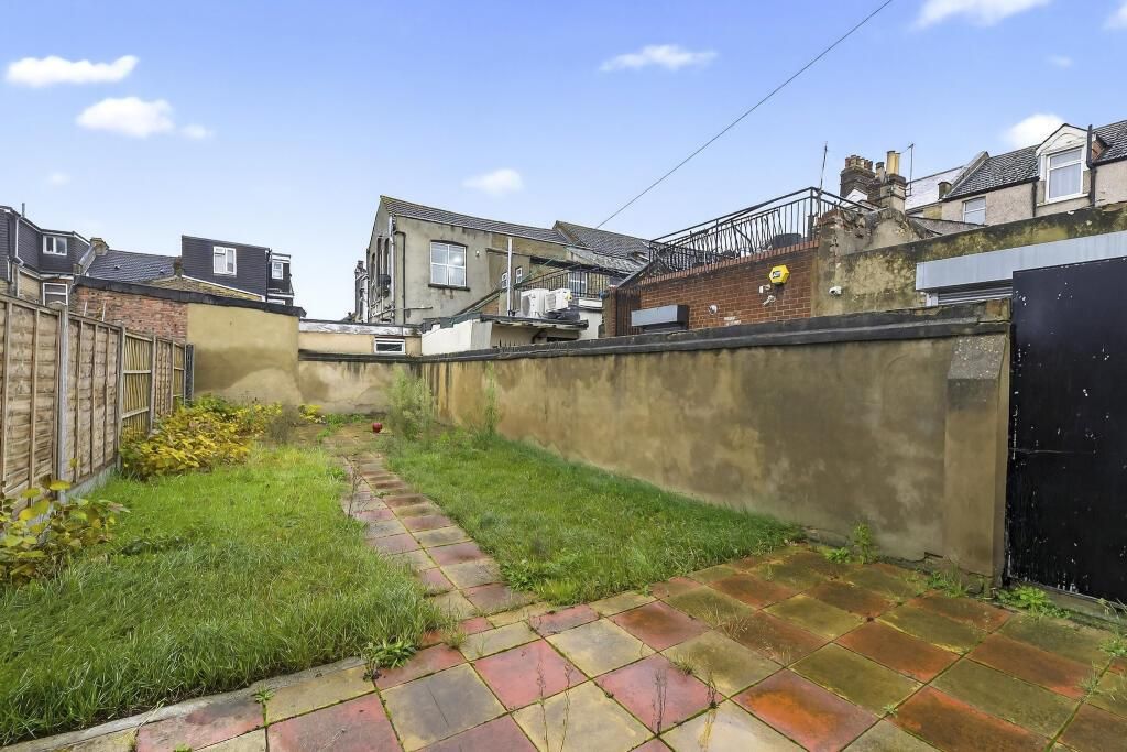 Property photo 3 of 15